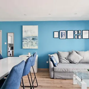 Apartament Modern Retreat: 2br Stylish With Comfy Rooms! Smart Tv With 200mbps Internet, Larnaca